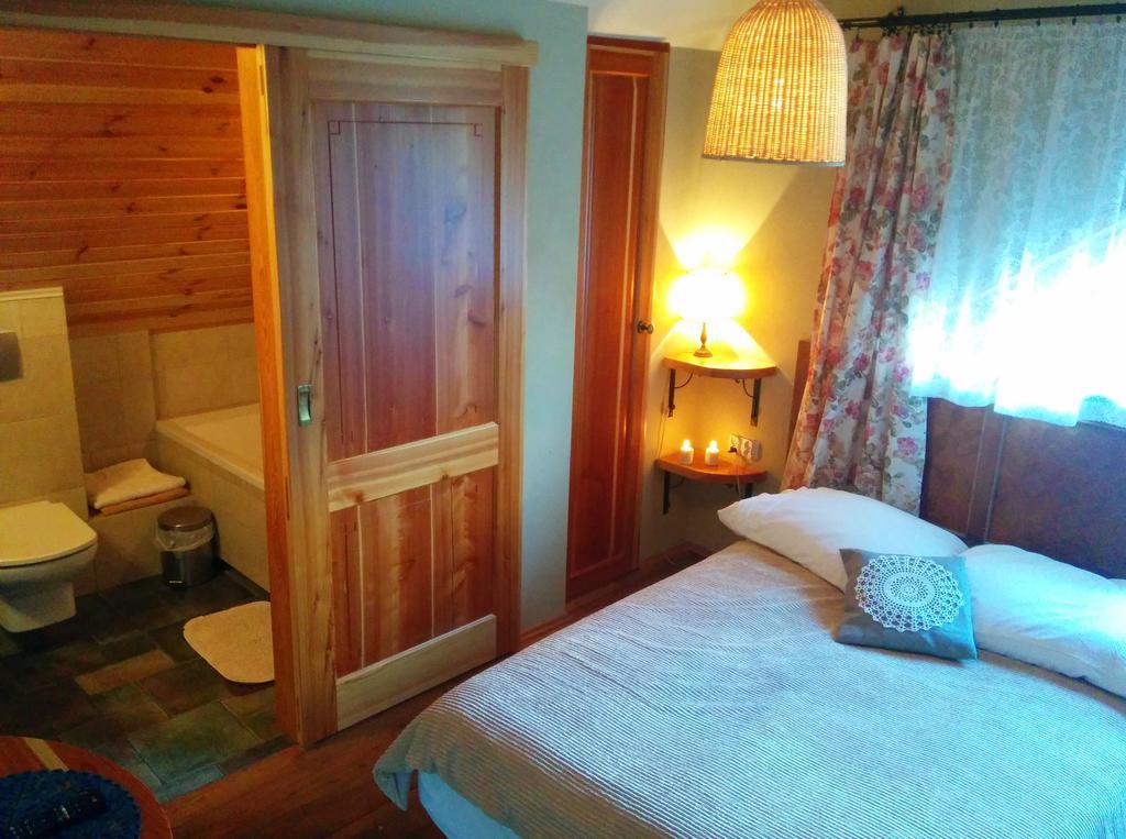 Dom Na Rozcesciu Bed & Breakfast Koniaków Cameră foto